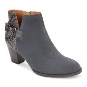 Vionic Naomi heeled booties dark grey snake skin size 6.5 women’s new